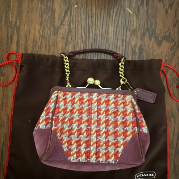 COACH Vintage Hampton Houndstooth - Picture 2 of 8